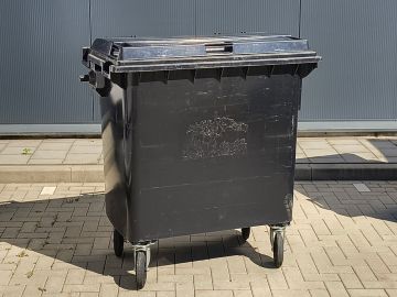 4-Rad Mülltonne MGB 770L, 1371x779x1316 mm, mit Aufkleberresten