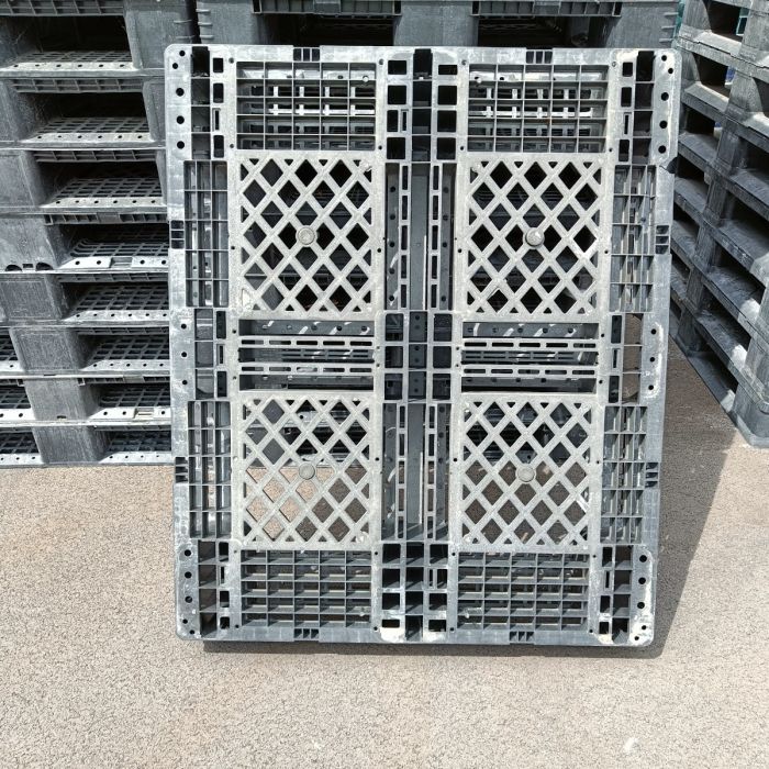 Palette 1200x1000 mm GEBRACHT